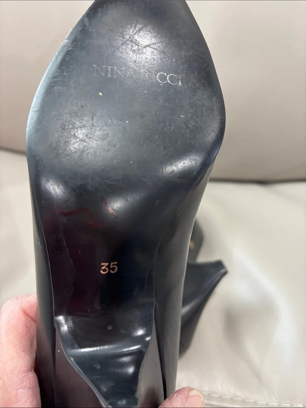 Nina Ricci Paris Black Leather Pointed-Toe Kitten Heels - Women